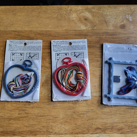 3 The New Berlin Co/ Counted Mini Cross Stitch Ornament Kits BNIB SEE PICS BIN H - Picture 5 of 5